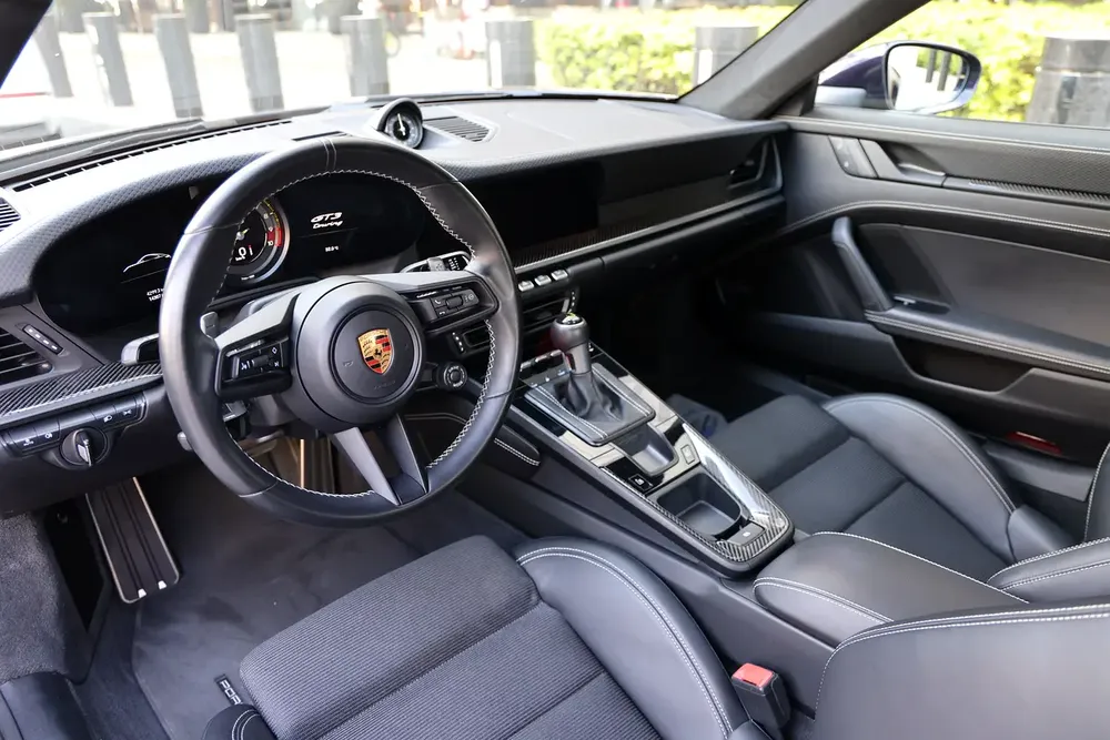 GT3 Touring | PTS Colour | Full Service History - Image 18