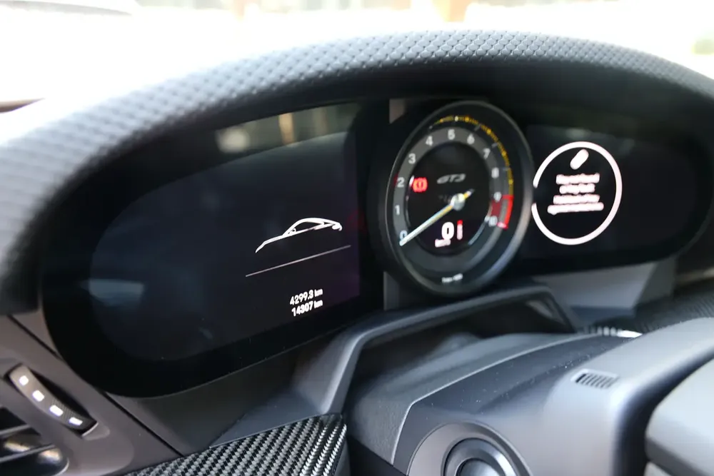 GT3 Touring | PTS Colour | Full Service History - Image 19