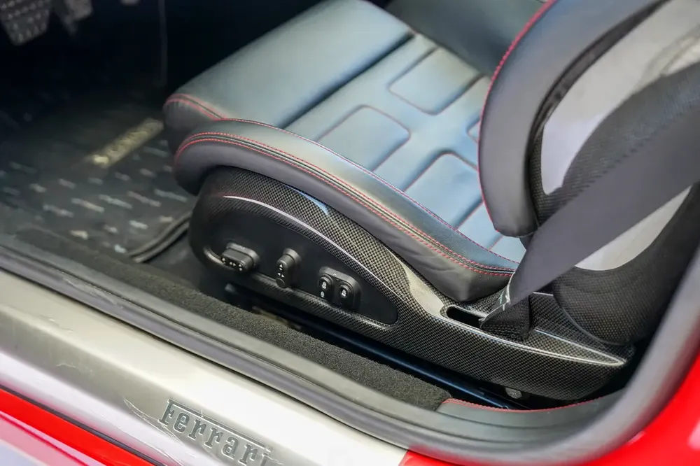 599 GTB | CARBON INTERIOR | WARRANTY AVAILABLE - Image 9