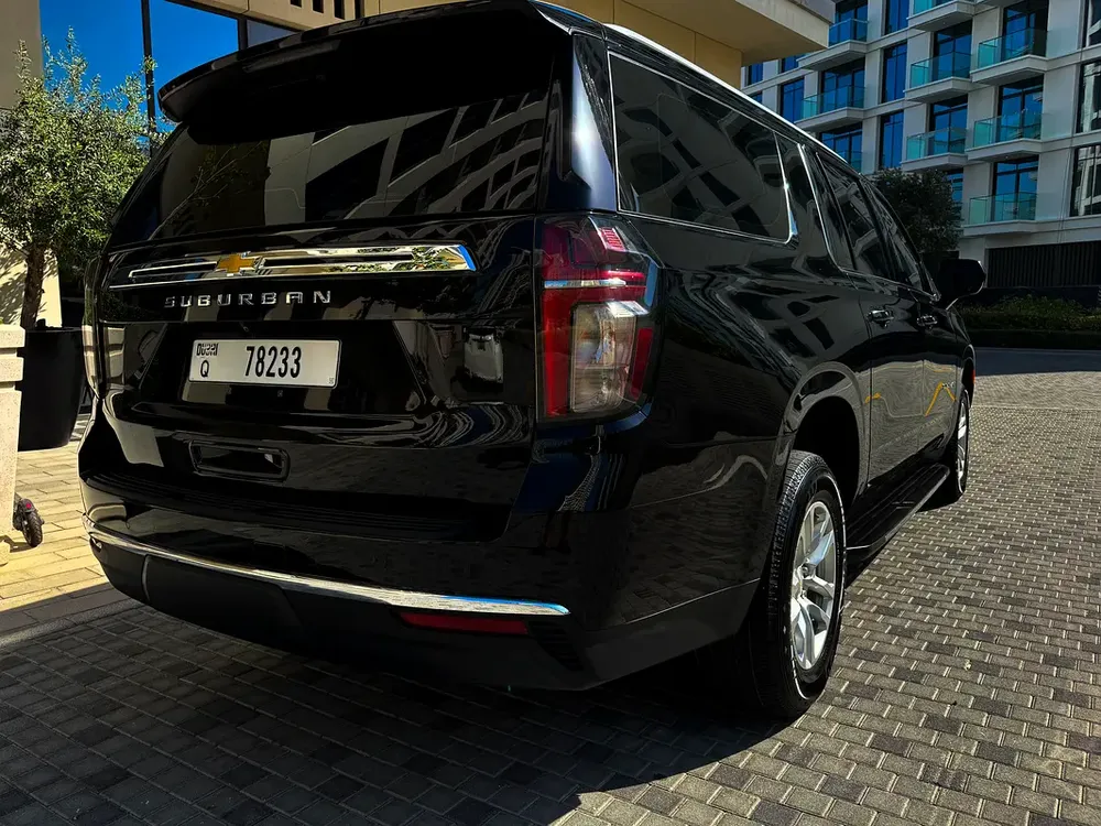 2023 Chevrolet Suburban LS 4WD | GCC | Agency Service - Image 5