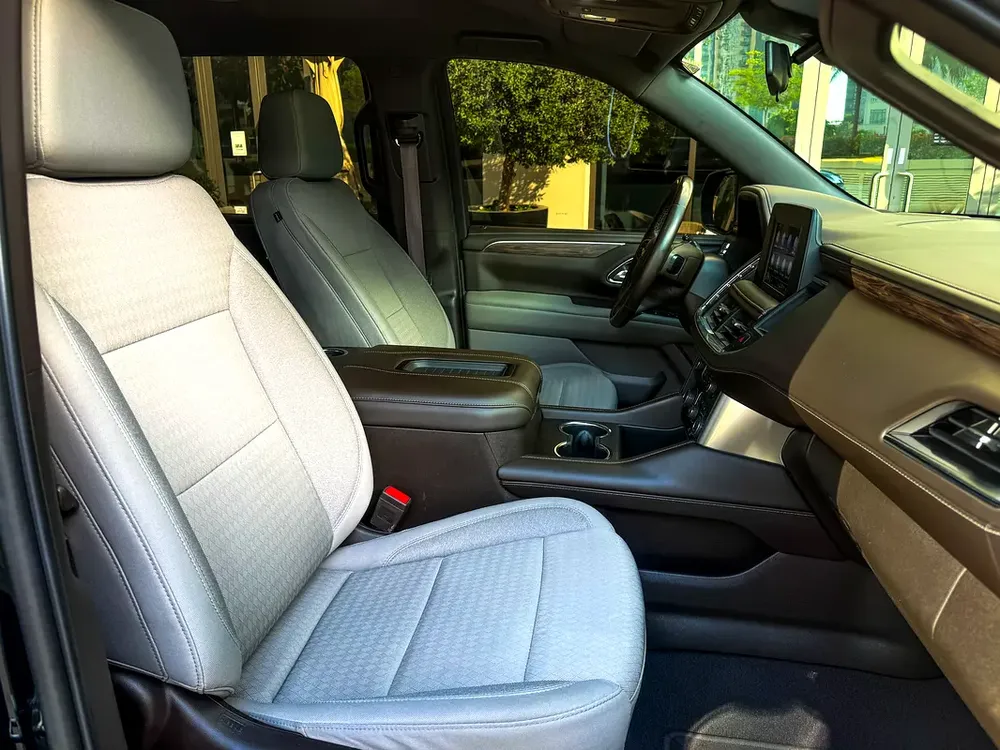 2023 Chevrolet Suburban LS 4WD | GCC | Agency Service - Image 9