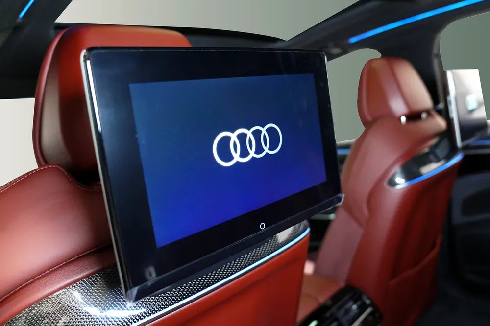Audi A8L 55 TFSI Quattro - 2023 - Image 14