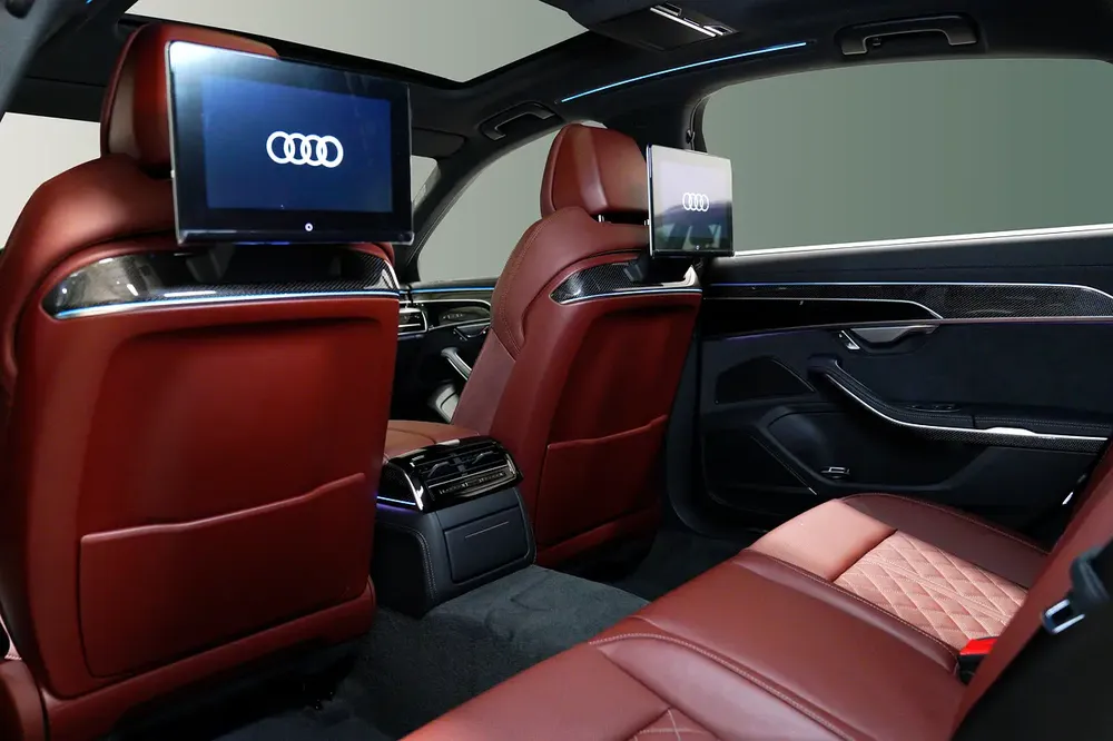 Audi A8L 55 TFSI Quattro - 2023 - Image 8