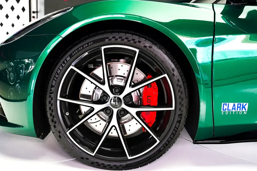 CLARK EDITION | 1 OF 60 | EMIRA V6 | GCC | DEALER WARRANTY | CARBON TRIM - Image 6