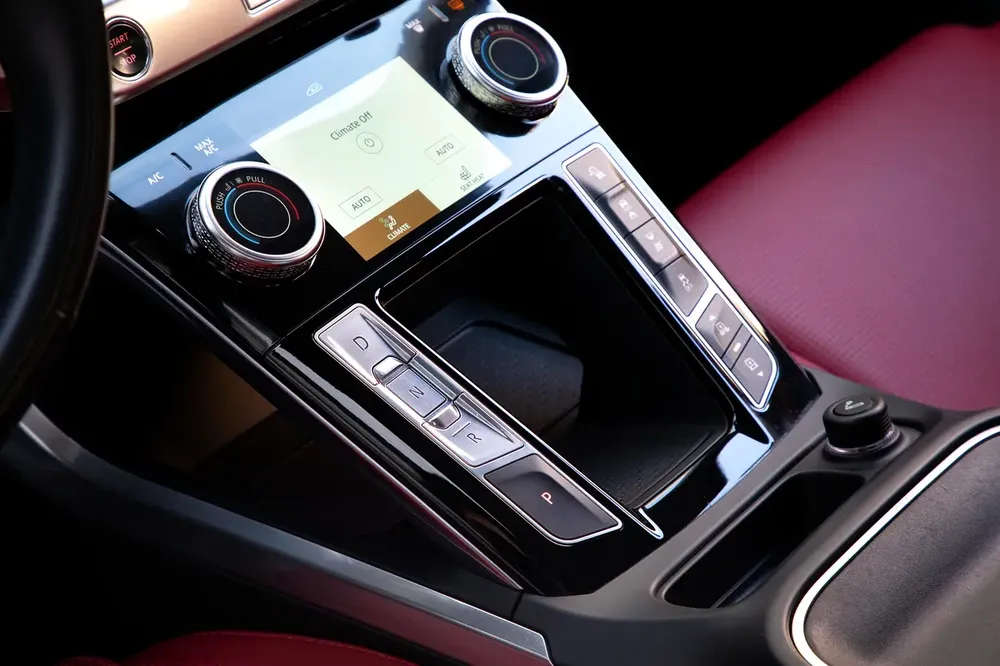 2,448 P.M | 0% Downpayment | I-PACE SE EV400 | AGENCY WARRANTY! - Image 10