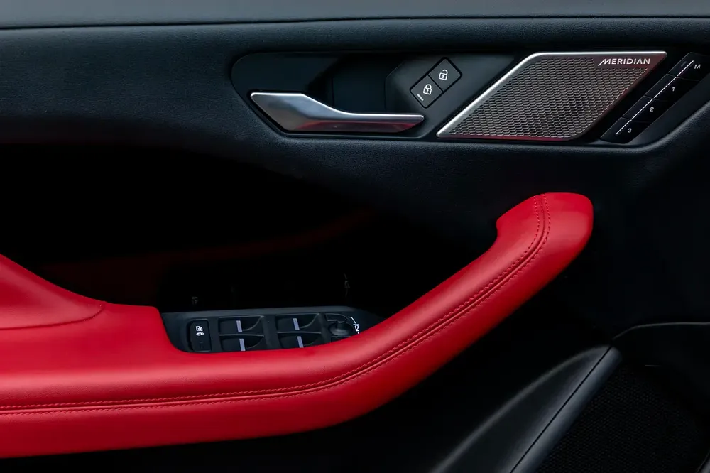 2,448 P.M | 0% Downpayment | I-PACE SE EV400 | AGENCY WARRANTY! - Image 13