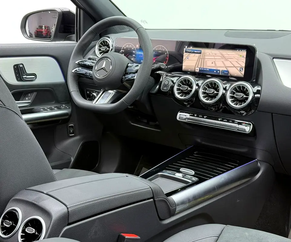 2026 Mercedes Benz GLA200 AMG, 2030 Mercedes Warranty, Delivery Kms, Fully Loaded, GCC - Image 11