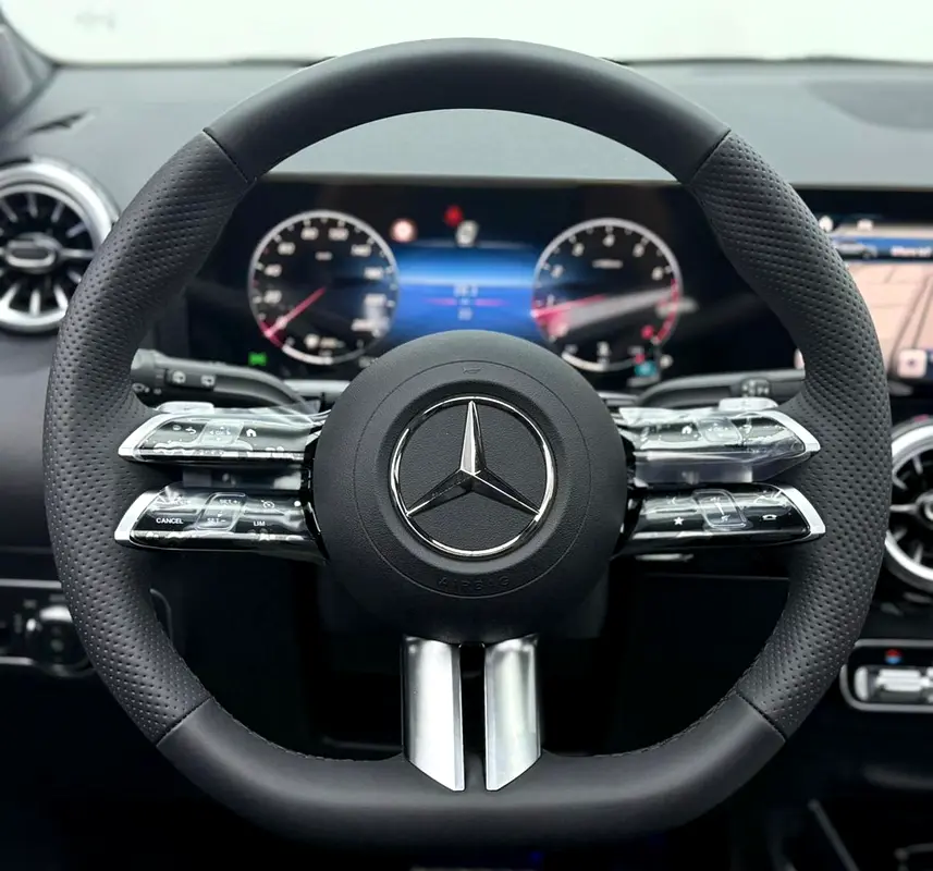 2026 Mercedes Benz GLA200 AMG, 2030 Mercedes Warranty, Delivery Kms, Fully Loaded, GCC - Image 15