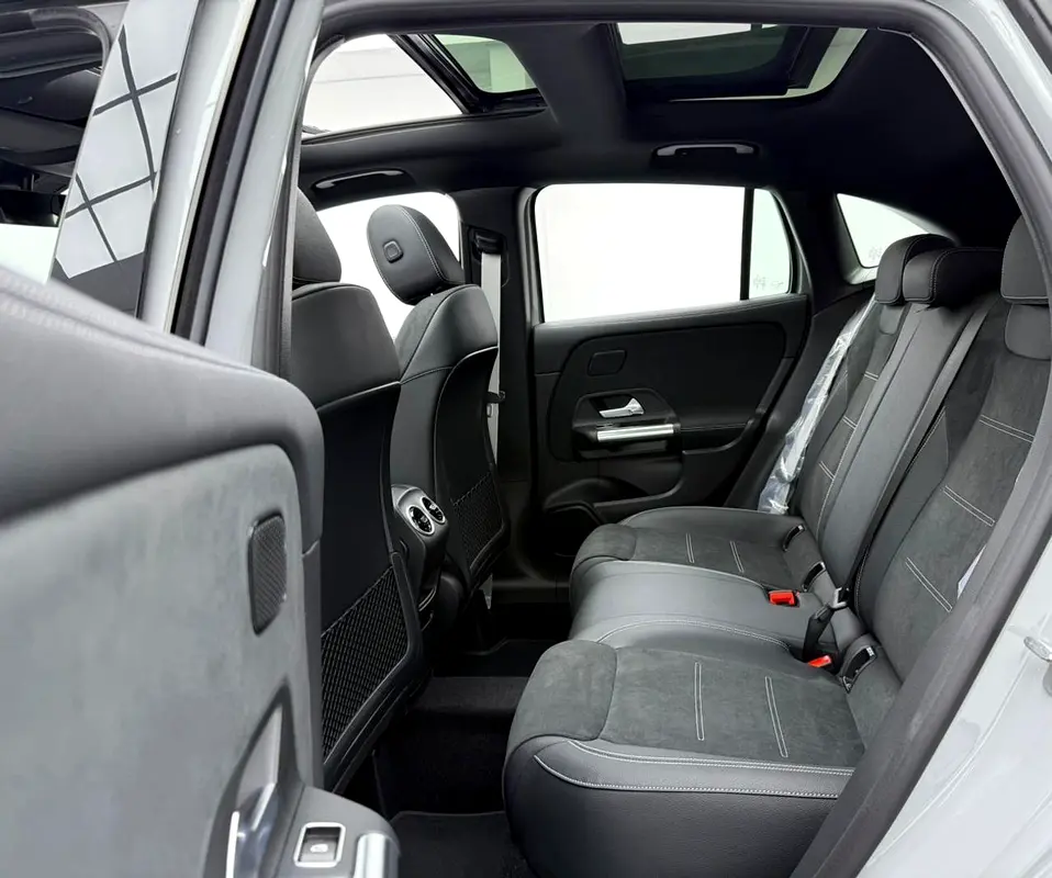 2026 Mercedes Benz GLA200 AMG, 2030 Mercedes Warranty, Delivery Kms, Fully Loaded, GCC - Image 17