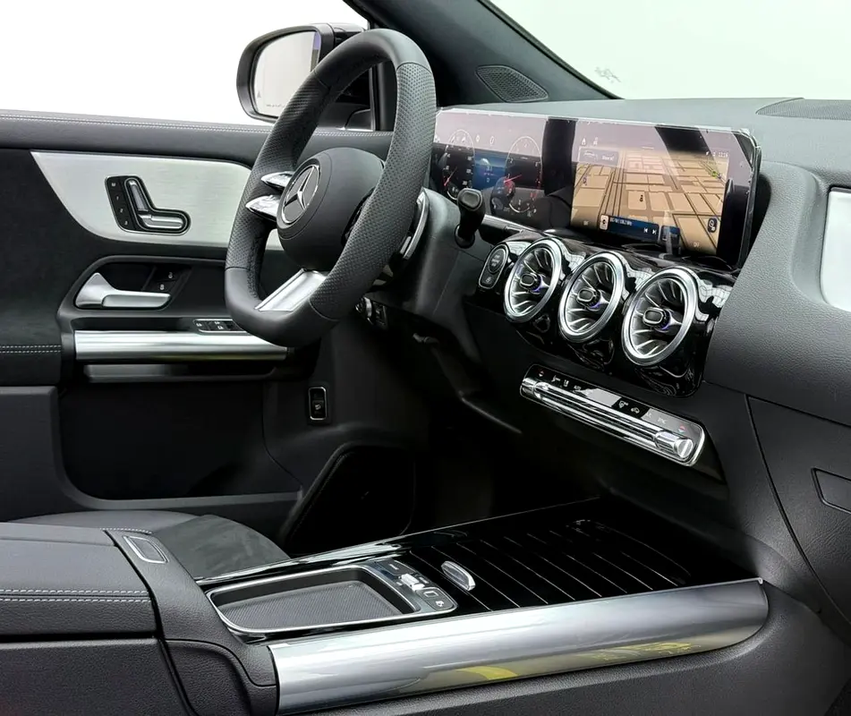 2026 Mercedes Benz GLA200 AMG, 2030 Mercedes Warranty, Delivery Kms, Fully Loaded, GCC - Image 7