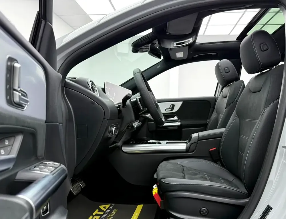 2026 Mercedes Benz GLA200 AMG, 2030 Mercedes Warranty, Delivery Kms, Fully Loaded, GCC - Image 8
