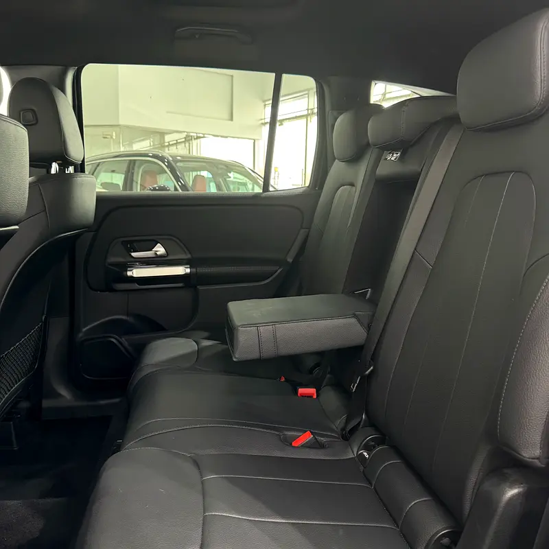 2025 Mercedes-Benz GLB 250 - American Specs - Brand New Condition - Image 13