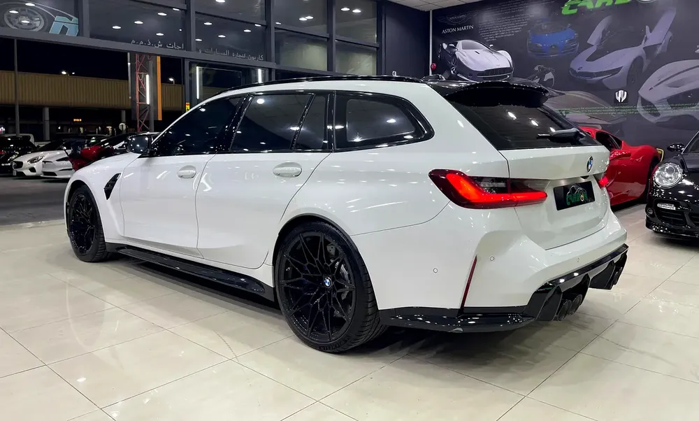 BMW M3 COMPETITION TOURING XDRIVE 2025 - Image 8