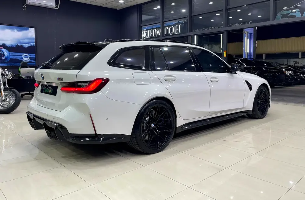 BMW M3 COMPETITION TOURING XDRIVE 2025 - Image 9