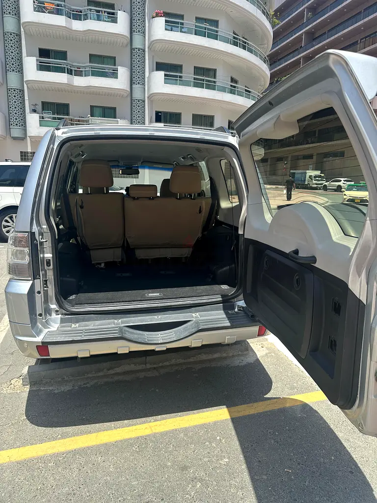 Mitsubishi Pajero GLS 2012 - GCC Specs - Well Maintained - Image 16