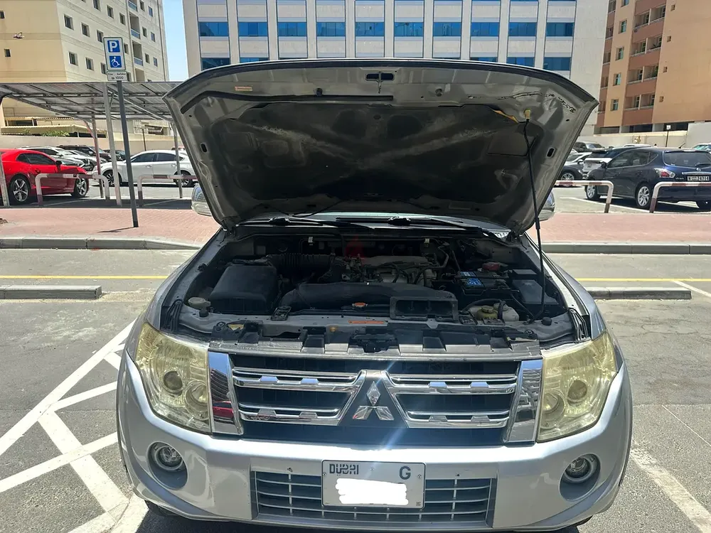 Mitsubishi Pajero GLS 2012 - GCC Specs - Well Maintained - Image 4