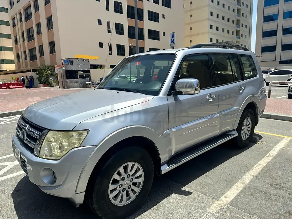 Mitsubishi Pajero GLS 2012 - GCC Specs - Well Maintained - Image 6
