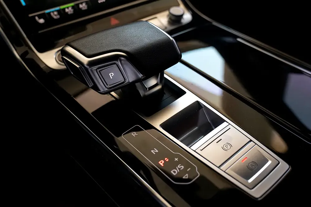 Audi A8L 55 TFSI Quattro - 2023 - Image 12