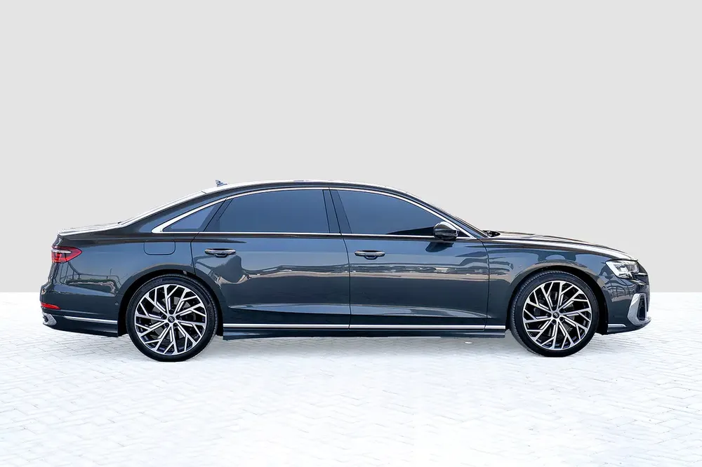 Audi A8L 55 TFSI Quattro - 2023 - Image 17