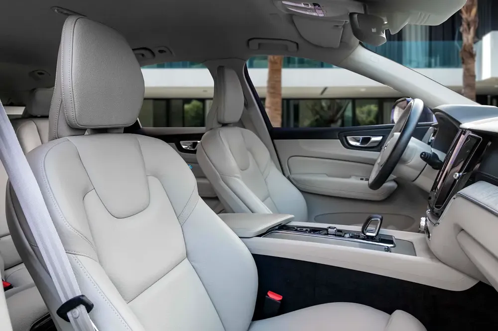2,292 P.M |  XC60 B5 Plus Bright AWD | 0% Downpayment | 2029 WARRANTY! - Image 11