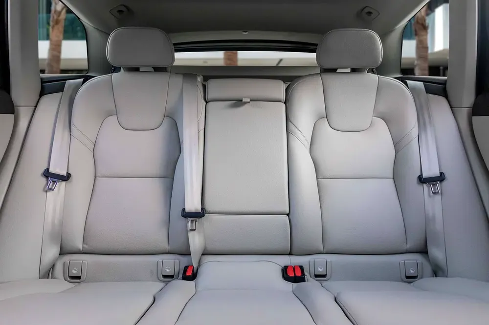2,292 P.M |  XC60 B5 Plus Bright AWD | 0% Downpayment | 2029 WARRANTY! - Image 12