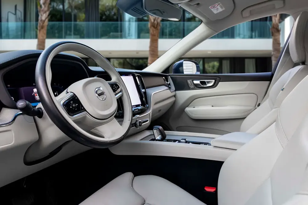 2,292 P.M |  XC60 B5 Plus Bright AWD | 0% Downpayment | 2029 WARRANTY! - Image 9