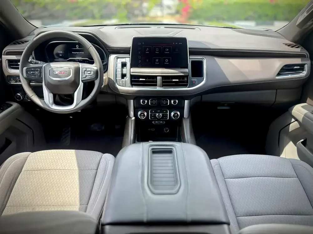 GMC Yukon SLE  | GCC Specs | 5.3L V8 | 7/8 Seater |   | Perfect Family Car - Image 12