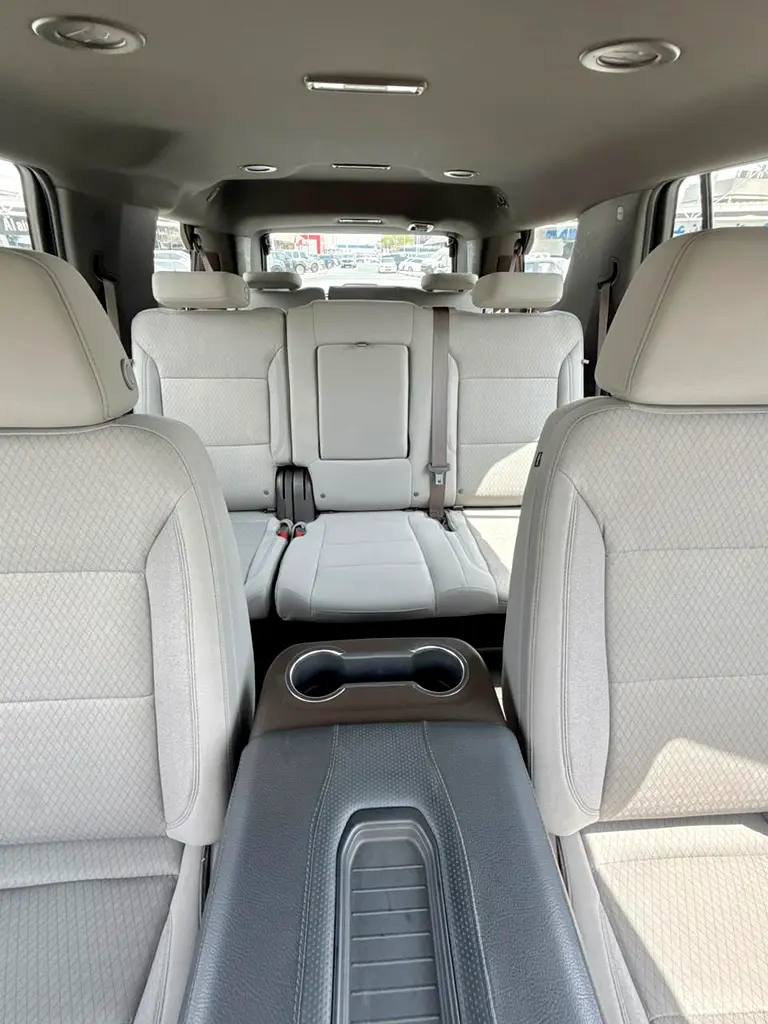 GMC Yukon SLE  | GCC Specs | 5.3L V8 | 7/8 Seater |   | Perfect Family Car - Image 15