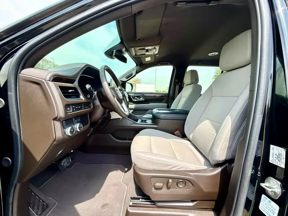 GMC Yukon SLE  | GCC Specs | 5.3L V8 | 7/8 Seater |   | Perfect Family Car - Image 9