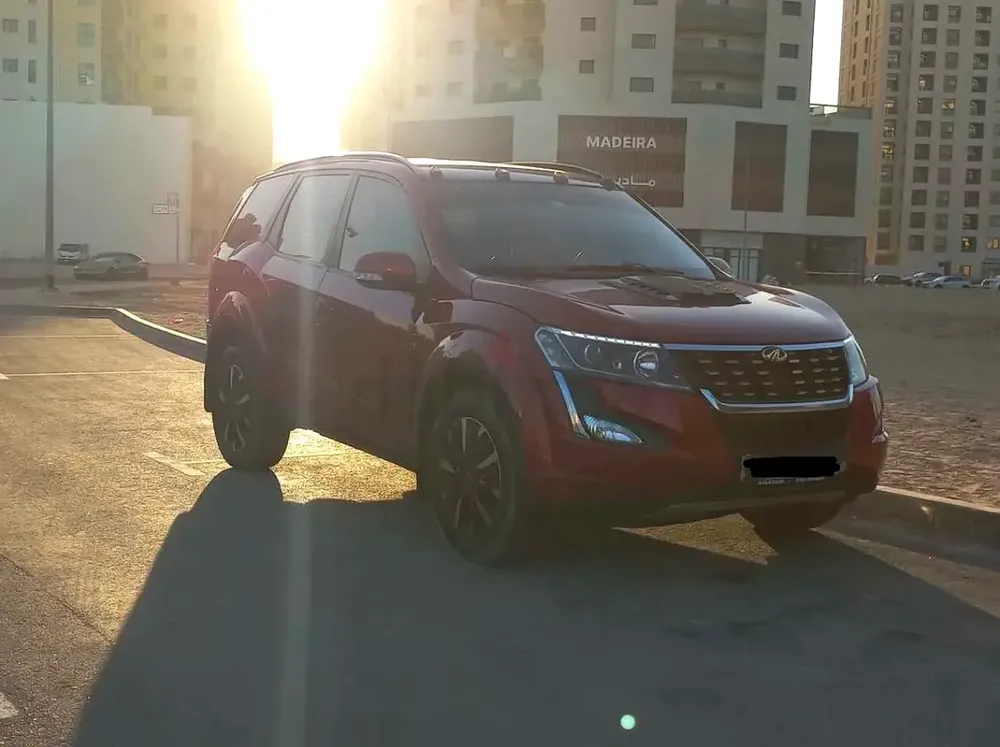 Mahindra XUV 500 W8 2022 - GCC Specs - Excellent Condition - Image 4