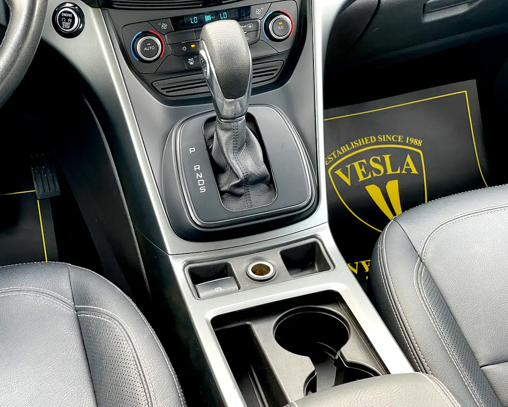 UNLIMITED MILEAGE WARRANTY / LEATHER SEATS + NAVIGATION + CAMERA + KEYLESS START + CRUISE CONTROL - Image 14