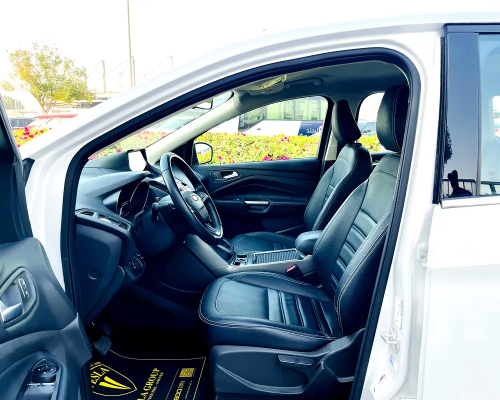 UNLIMITED MILEAGE WARRANTY / LEATHER SEATS + NAVIGATION + CAMERA + KEYLESS START + CRUISE CONTROL - Image 16