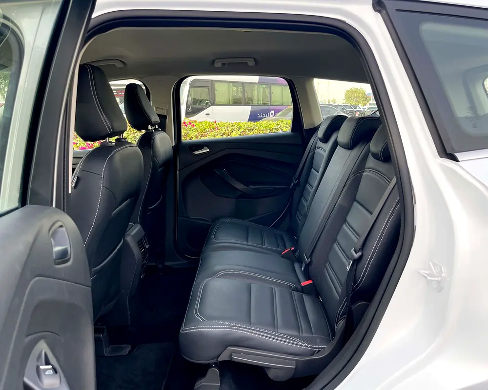 UNLIMITED MILEAGE WARRANTY / LEATHER SEATS + NAVIGATION + CAMERA + KEYLESS START + CRUISE CONTROL - Image 19