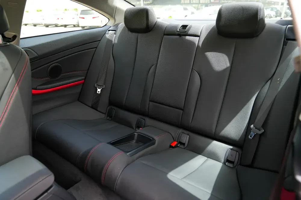 BMW 4-Series 420i SPORT LINE 2017 GCC Specs - Image 12
