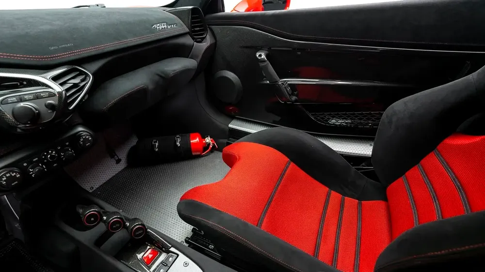 Ferrari 458 Speciale - 2014 - GCC Specs - Image 10