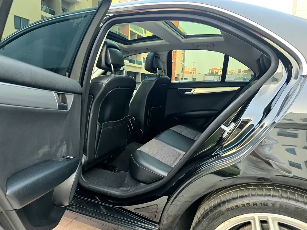 Mercedes-Benz C200 2014 ( Single Owner ) 1.8L- 4 Cylinder | 2 Keys | Full Service History | GCC Spec - Image 14