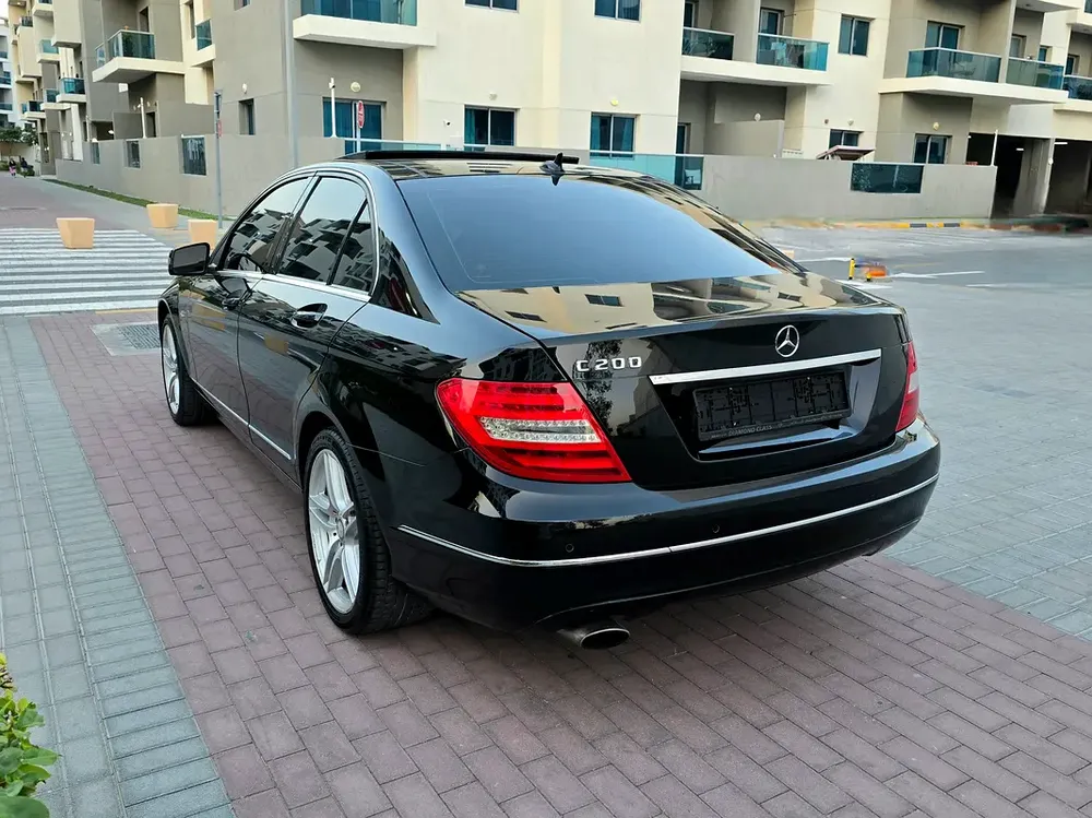 Mercedes-Benz C200 2014 ( Single Owner ) 1.8L- 4 Cylinder | 2 Keys | Full Service History | GCC Spec - Image 4