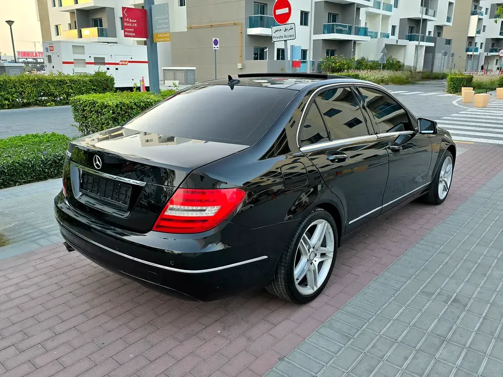 Mercedes-Benz C200 2014 ( Single Owner ) 1.8L- 4 Cylinder | 2 Keys | Full Service History | GCC Spec - Image 6