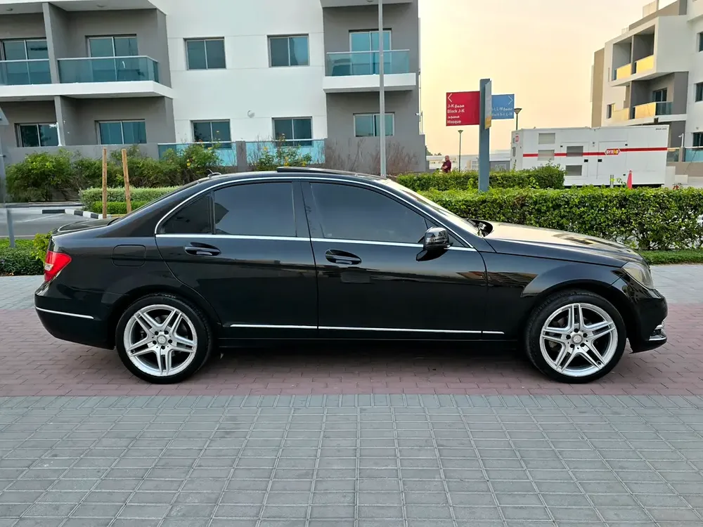 Mercedes-Benz C200 2014 ( Single Owner ) 1.8L- 4 Cylinder | 2 Keys | Full Service History | GCC Spec - Image 7