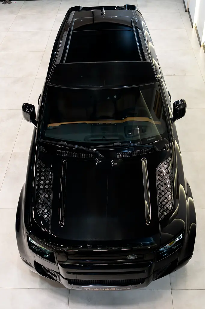 2022 | V8 EDITION P525 | LAND ROVER DEFENDER | GCC | AL TAYER | UNDER WARRANTY | PERFECT CONDITION - Image 7