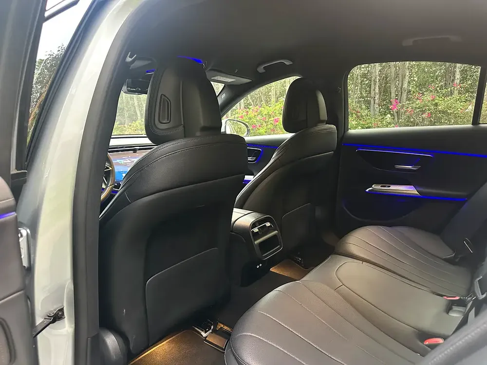 2024 Mercedes-Benz E300de | Plug-in Hybrid (Diesel + Electric) | 308 HP | Excellent Condition - Image 14