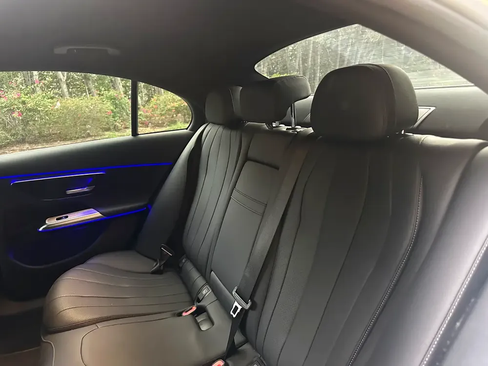 2024 Mercedes-Benz E300de | Plug-in Hybrid (Diesel + Electric) | 308 HP | Excellent Condition - Image 15