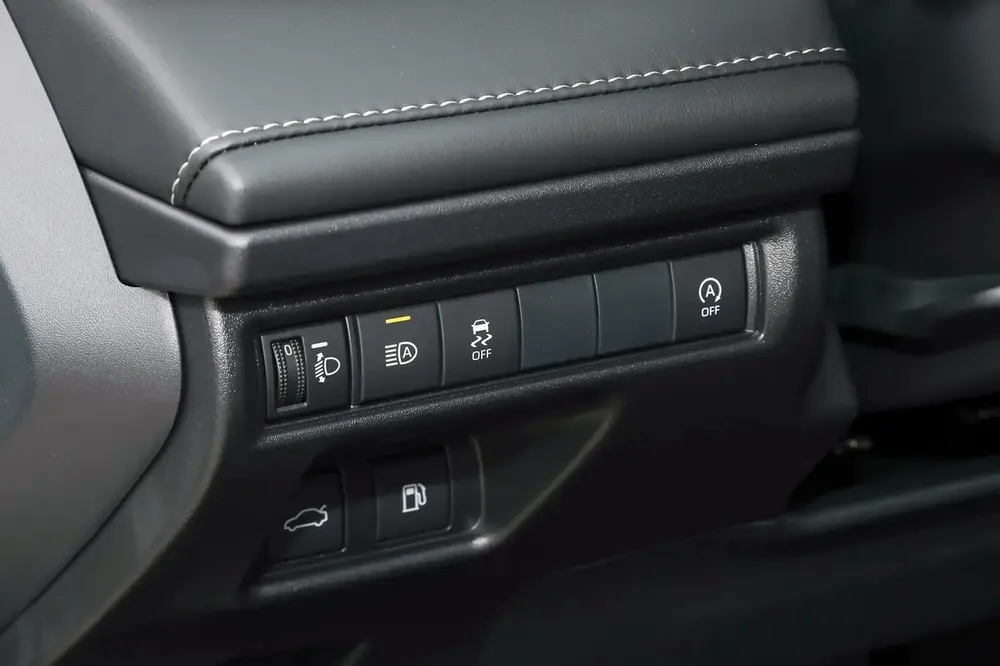 Camry 2.0G 2024 - Image 11