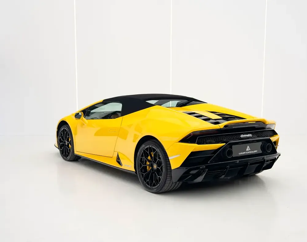 2024 Lamborghini Huracan EVO Spyder | European Specs | 2024 | Excellent Condition| - Image 5