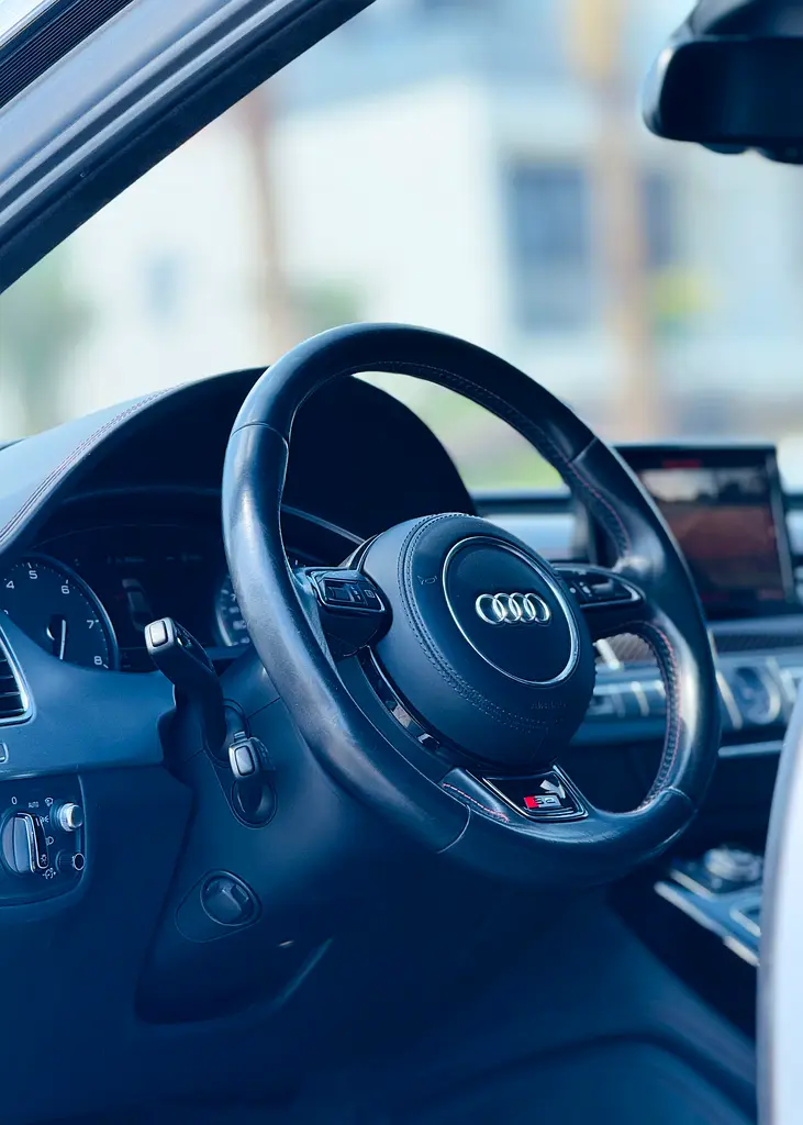 Audi S8 Plus 2016 | 605 HP | GCC | Carbon Trim | Full Option | Rare Spec - Image 12