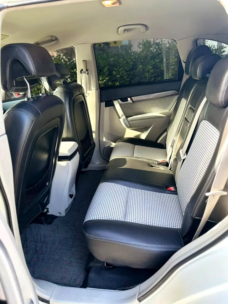 Chevrolet Captiva 2012 GCC Specs - Well Maintained - Image 11