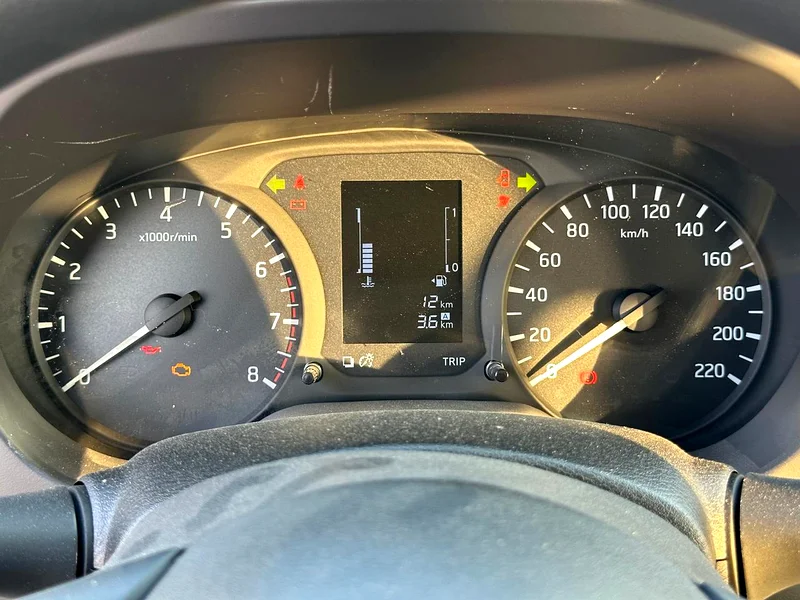 2023 NISSAN NAVARA |   2.5 PETROL SE 4X2 MT DC PLUS  Engine:      2.5i Low Output, 4 Cylin - Image 11