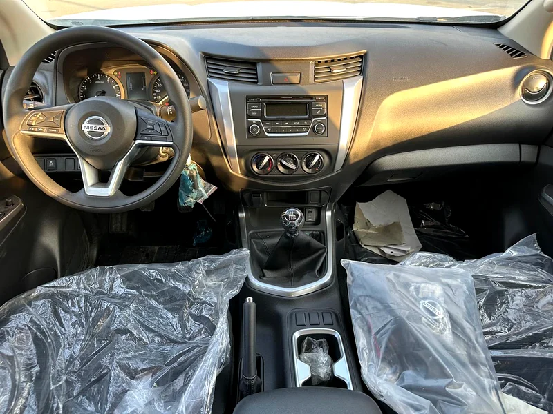 2023 NISSAN NAVARA |   2.5 PETROL SE 4X2 MT DC PLUS  Engine:      2.5i Low Output, 4 Cylin - Image 12