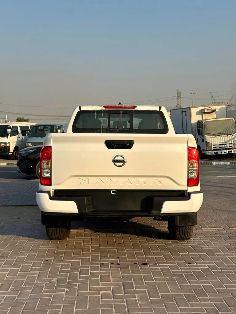 2023 NISSAN NAVARA |   2.5 PETROL SE 4X2 MT DC PLUS  Engine:      2.5i Low Output, 4 Cylin - Image 8