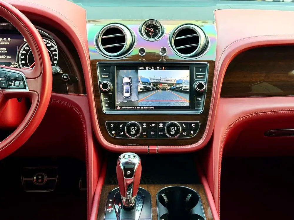 Bentley Bentayga 2020 Standard | GCC Specs | - Image 6